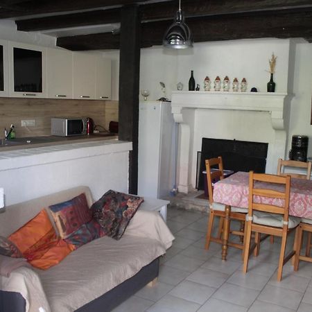 La Maison D'Odile Beaujeu-Saint-Vallier-et-Pierrejux Luaran gambar